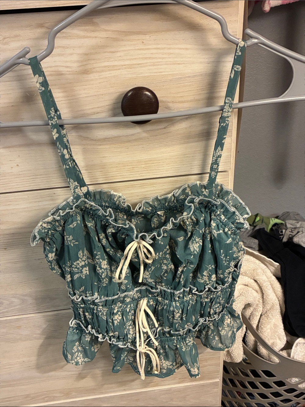 Floral Ruffle Crop Tank Top - Green
